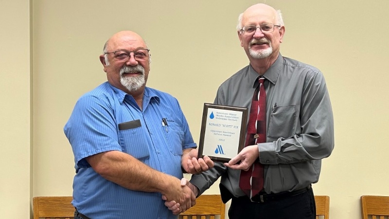 City of Atkinson Wastewater Treatment Plant Operator Ronald “Scott” Fix and League of Nebraska Municipalities Training Coordinator Rob Pierce.